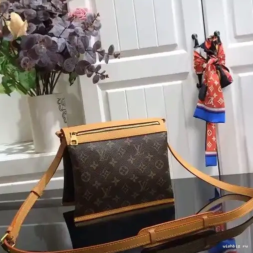 WIS LOUIS SLANTING VUITTON 0429